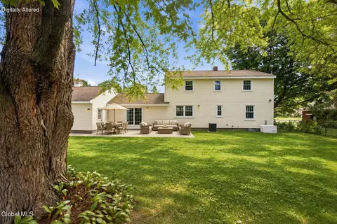 Exterior - 1015 Tomahawk Trl, Scotia, NY 12302 photo 2 of 4