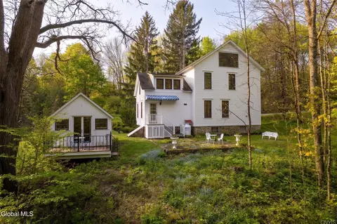 11193 Huey Rd, Leonardsville, NY 13364