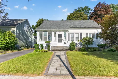 34 Van Buren St, Albany, NY 12206