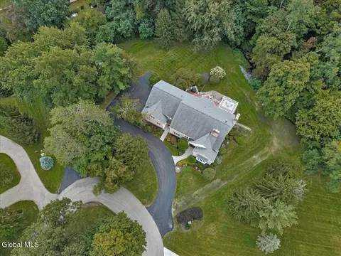 12 Sage Est, Menands, NY 12204