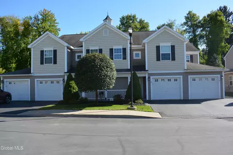 48 Treasures Pl, Queensbury, NY 12804