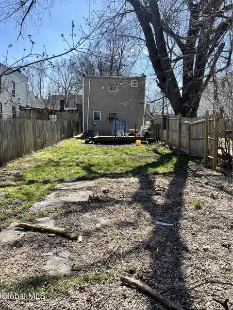549 3rd St, Albany, NY 12206