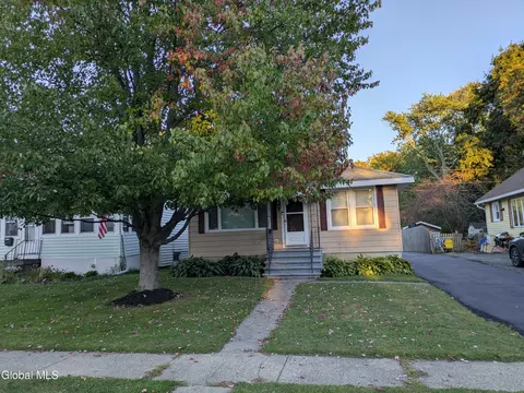 9 Lighthall Ave, Cohoes, NY 12047