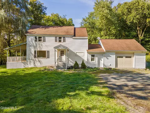 35 Williams St, Wynantskill, NY 12198