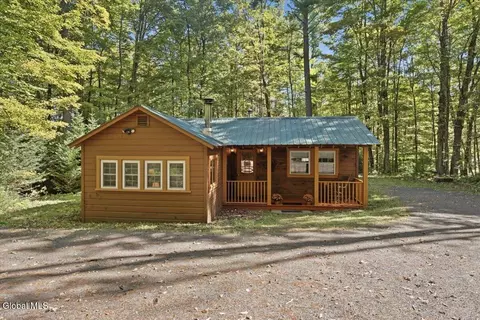 107 Park Rd, Johnsburg, NY 12843