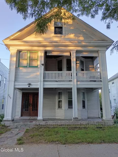 249 Manning Blvd, Albany, NY 12206