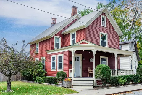 6 Oliver St, Glens Falls, NY 12801