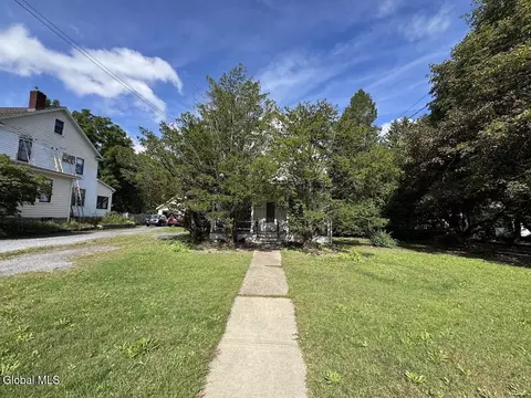 120 Main St, Altamont, NY 12009