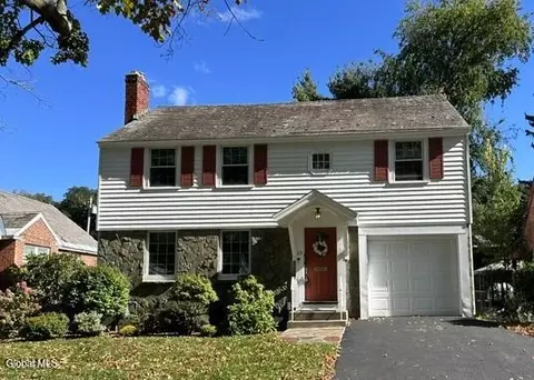 13 Cambridge Rd, Albany, NY 12203