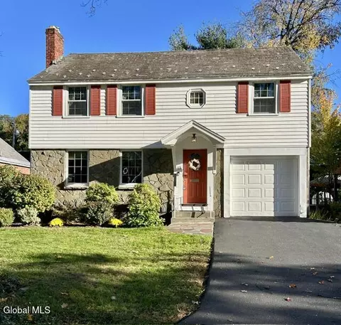 13 Cambridge Rd, Albany, NY 12203