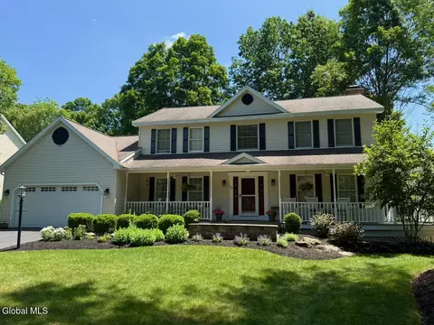 59 Hearthstone Dr, Gansevoort, NY 12831