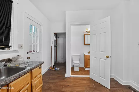 Entry Way - 413 Summit Ave, Schenectady, NY 12307 photo 6 of 10