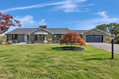 61 Miller Rd, Latham, NY 12110