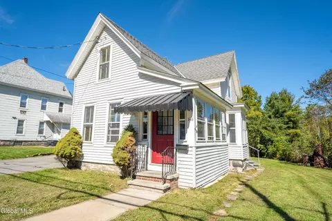 146 West St, Gloversville, NY 12078