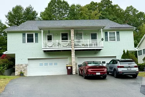 107-109 East Ave, Saratoga Springs, NY 12866