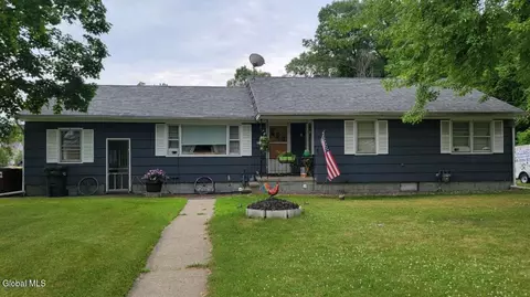 26 Helen St, Hudson Falls, NY 12839