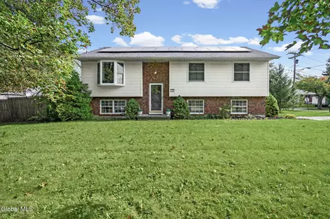 320 Whiteview Rd, Wynantskill, NY 12198