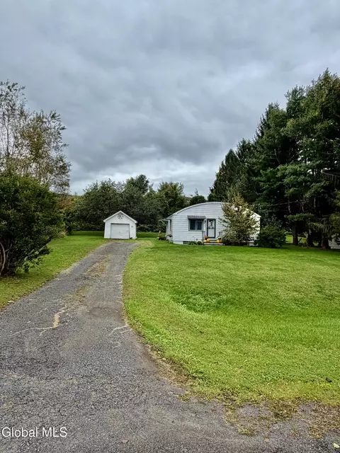341 S Kingsboro Ave, Gloversville, NY 12078