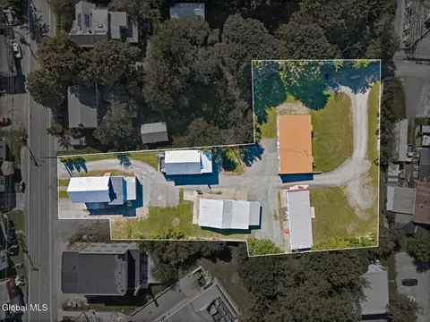 14 Chatham St, Nassau, NY 12123
