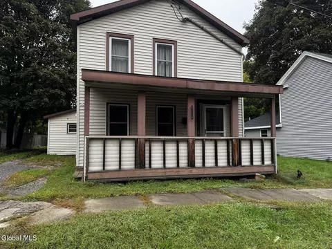 27 N High St, Ballston Spa, NY 12020