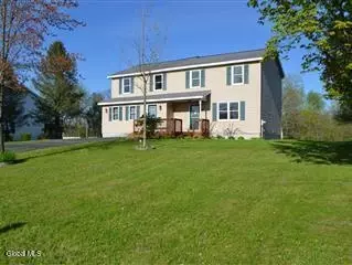 60 Colonial Rd, Stillwater, NY 12170