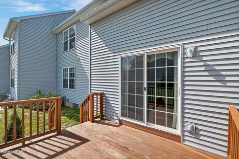 Exterior - 18 Pointe West Dr # A, Clifton Park, NY 12065 photo 5 of 7
