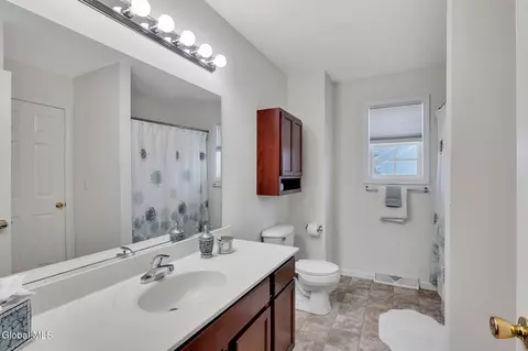 Bath - 18 Pointe West Dr # A, Clifton Park, NY 12065 photo 5 of 5