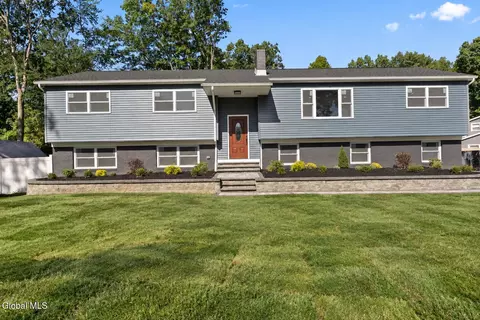 14 Granada Dr, Clifton Park, NY 12065