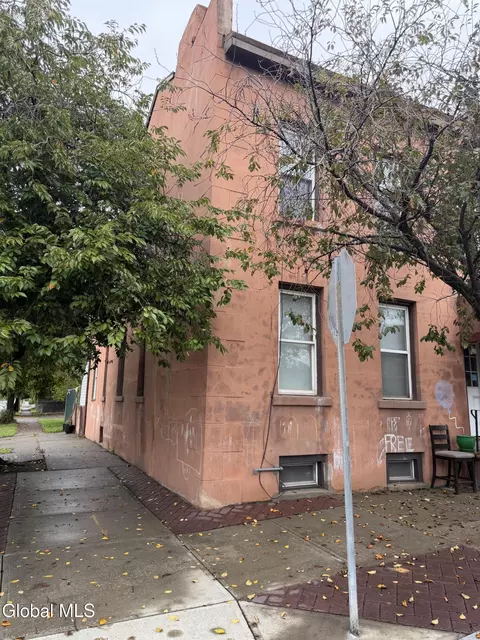 101 Madison St, Troy, NY 12180