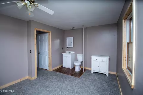 Bedroom - 32 Cinnamon Rdg, Keeseville, NY 12944 photo 3 of 7
