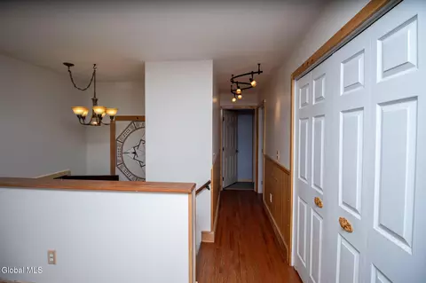 Entry Way - 32 Cinnamon Rdg, Keeseville, NY 12944 photo 1 of 2