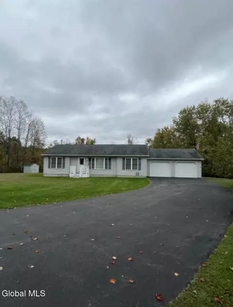394 Stairs Rd, Amsterdam, NY 12010