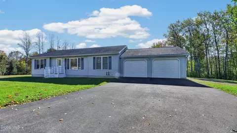 394 Stairs Rd, Amsterdam, NY 12010