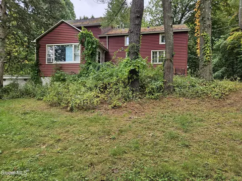 78 Sharpe Rd, Wynantskill, NY 12198