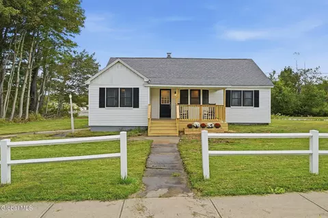 20 Broad St, Broadalbin, NY 12025