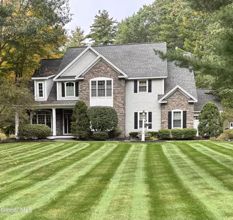 68 Hearthstone Dr, Wilton, NY 12831