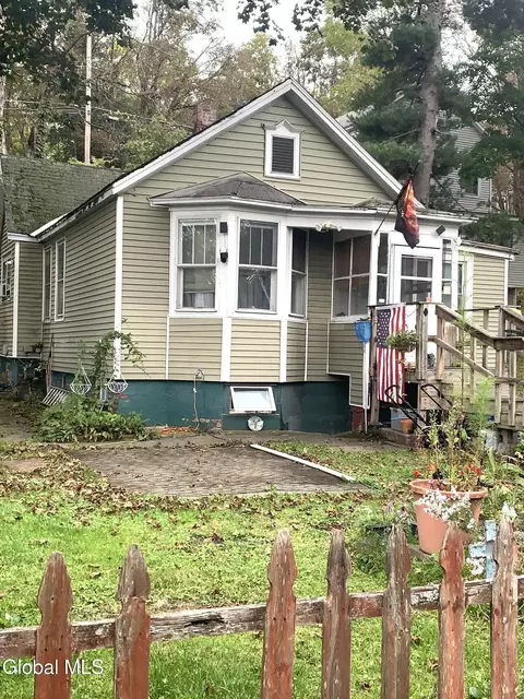 211 Central Ave, Cohoes, NY 12047