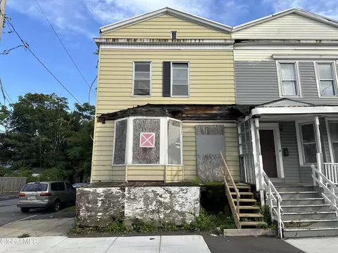 63 Judson St, Albany, NY 12206