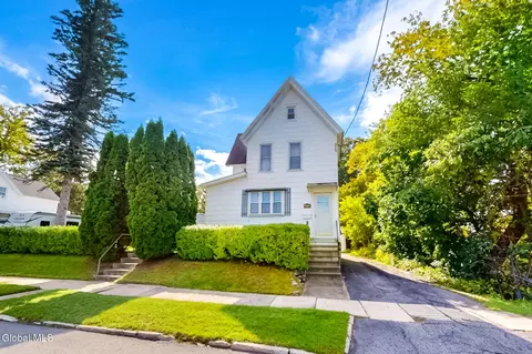 31 W 11th Ave, Gloversville, NY 12078