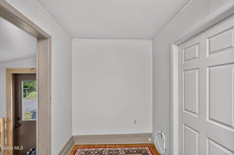 Entry Way - 51 Nathaniel Blvd, Delmar, NY 12054 photo 5 of 7