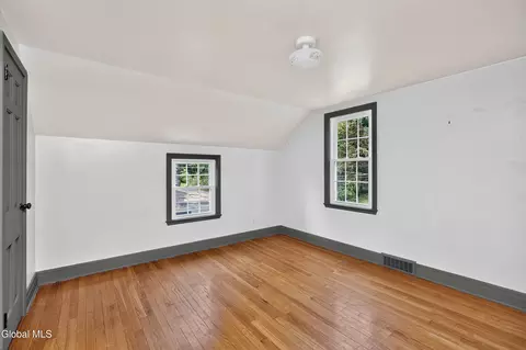 Bedroom - 51 Nathaniel Blvd, Delmar, NY 12054 photo 8 of 10