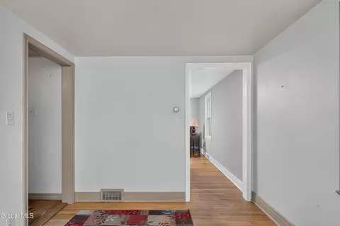Entry Way - 51 Nathaniel Blvd, Delmar, NY 12054 photo 3 of 7