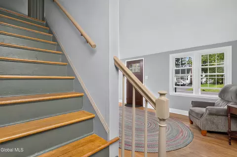 Entry Way - 51 Nathaniel Blvd, Delmar, NY 12054 photo 2 of 7