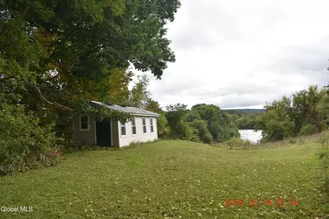 892 State Route 30a, Central Bridge, NY 12035