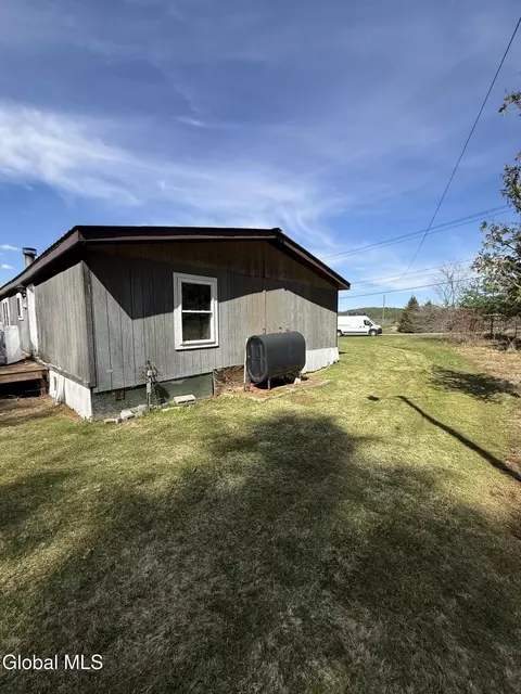 Exterior - 7 Covered Bridge Ln, Jay, NY 12941 photo 2 of 3