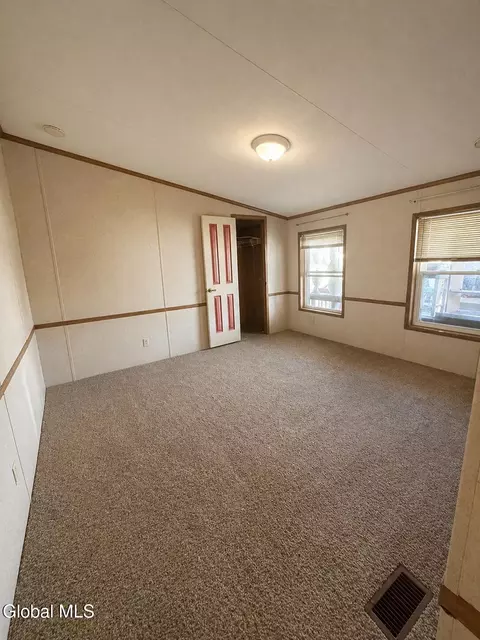 Bedroom - 7 Covered Bridge Ln, Jay, NY 12941 photo 2 of 4