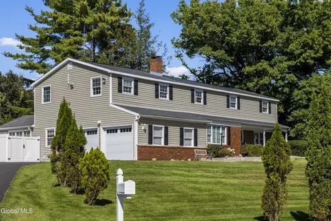 144 Wood Dale Dr, Ballston Lake, NY 12019