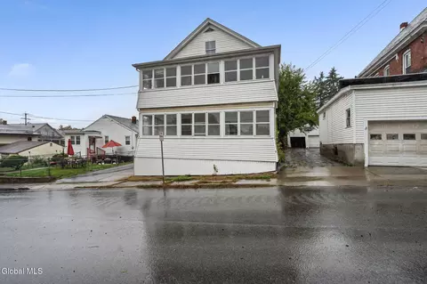 6 Farrell St, Mechanicville, NY 12118