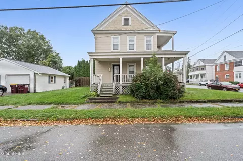 617 Elizabeth St, Mechanicville, NY 12118