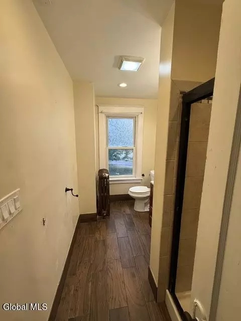 Bath - 71 Hollywood Ave, Albany, NY 12208 photo 1 of 3